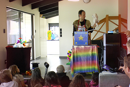 Auckland kids magic show performance photo